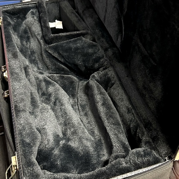 Alto Saxophone Case (Big Bell) - Picture 1 of 5